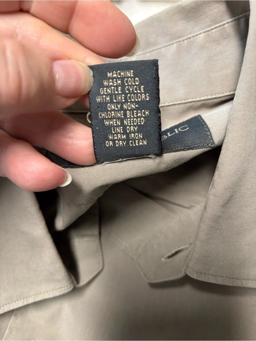 Banana Republic Classic Men’s M Taupe Stretch Cotton Button Up Dress Shirt